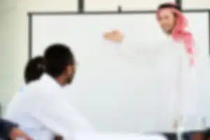 Comment bien choisir son professeur d’arabe ? Les 7 critères essentiels - Merkez al Bourhan