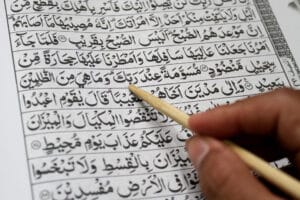 Comment apprendre la conjugaison arabe sans se perdre dans la théorie ?